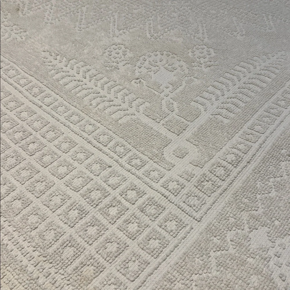 Vintage hobnail bedspread —Queen